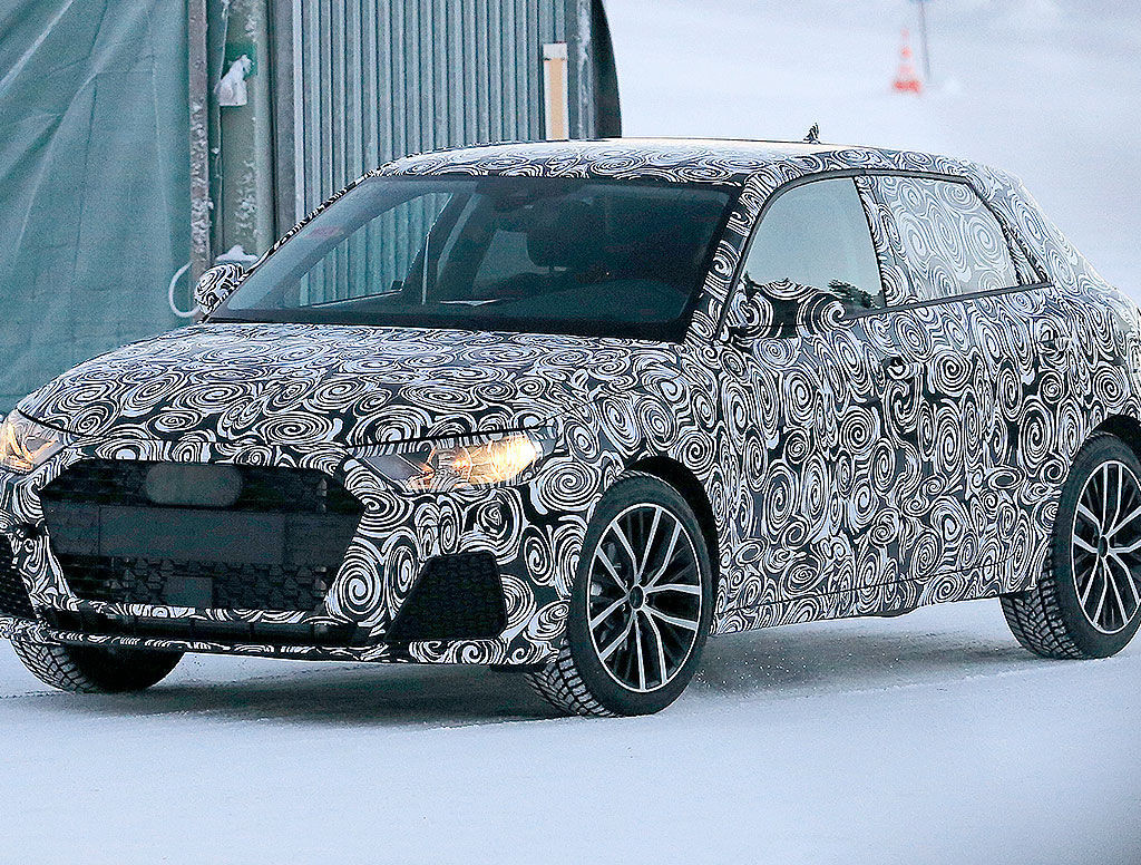 Audi A1 2018: le prime foto spia del prototipo camuffato sulle nevi