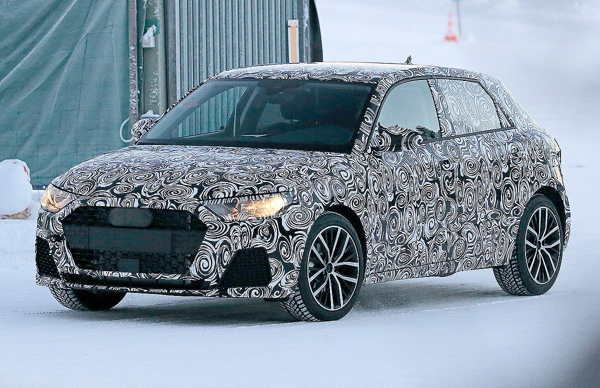 Audi A1 2018: le prime foto spia del prototipo camuffato sulle nevi